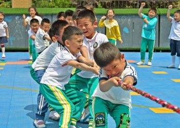 China to support couples having third child
