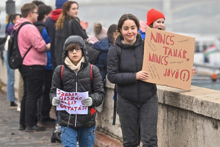 HUNGARY-POLITICS-EDUCATION-PROTEST