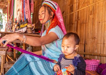 THAILAND-CHIANG RAI-KAREN-LONG NECK