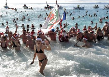 FRANCE-CHRISTMAS-BATH-TRADITION