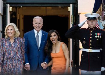 TOPSHOT-US-POLITICS-BIDEN