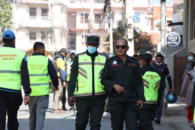 KMC police behaving rudely with street vendors punished