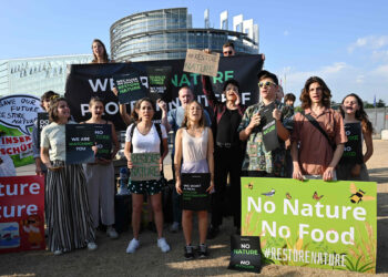 FRANCE-ENVIRONMENT-CLIMATE-POLITICS-DEMO